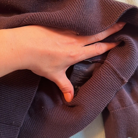 Men’s Tommy  Hilfiger Sweater - Picture 3 of 4